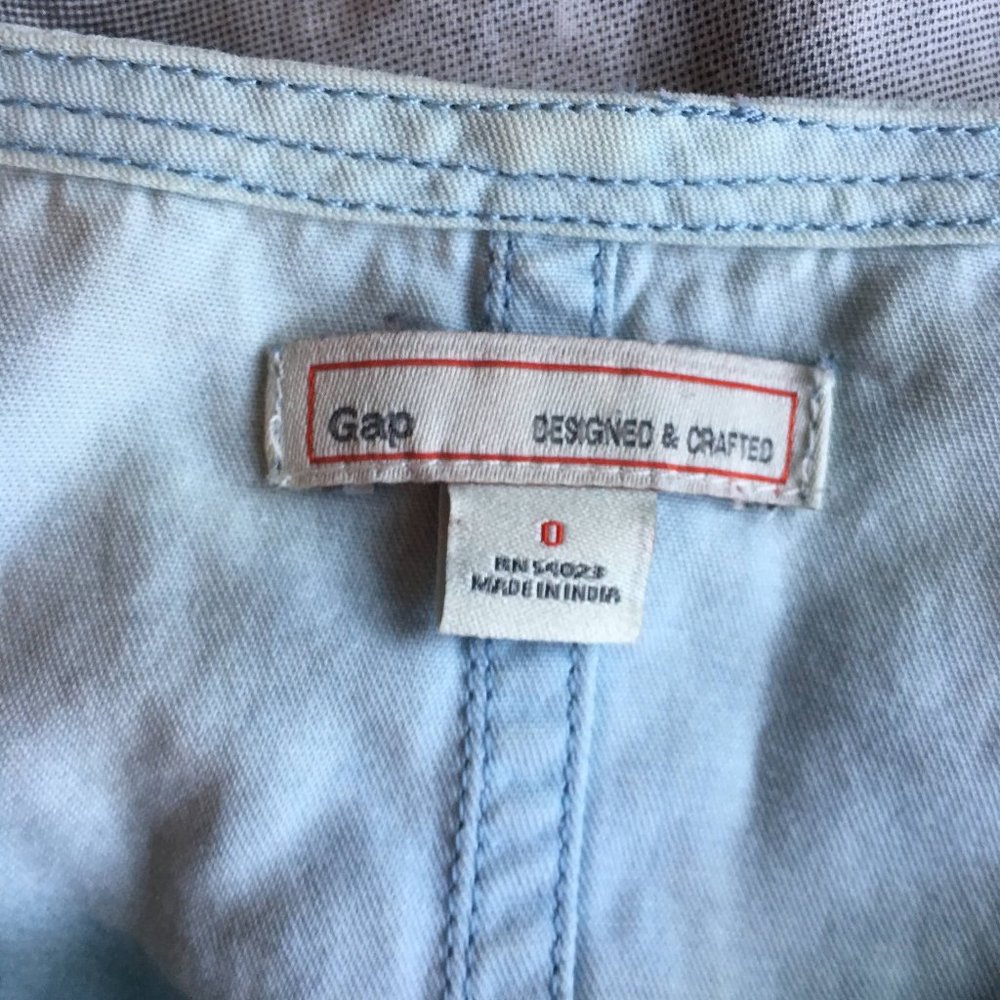 GAP Light Wash Denim Short Sleeve Pleated Dress - Picture 3 of 7